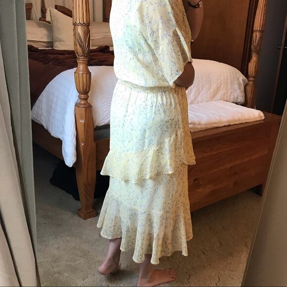 Light Yellow Floral Long Modest Tiered Ruffle Midi Dress Women’s Size Medium‎ - Picture 3 of 3